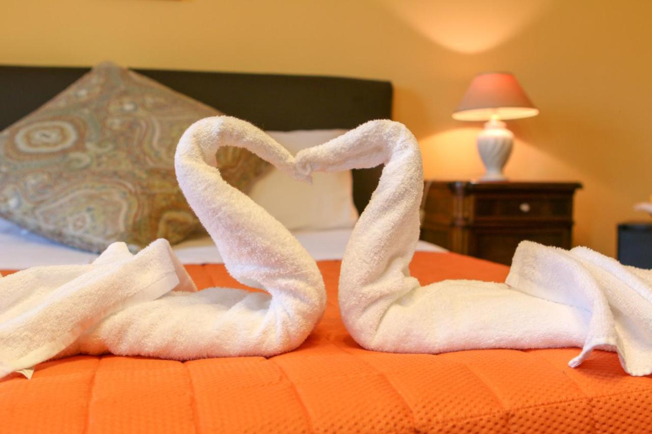 Spighe Paglia E Girasole Bed and Breakfast Candia Canavese Exteriör bild