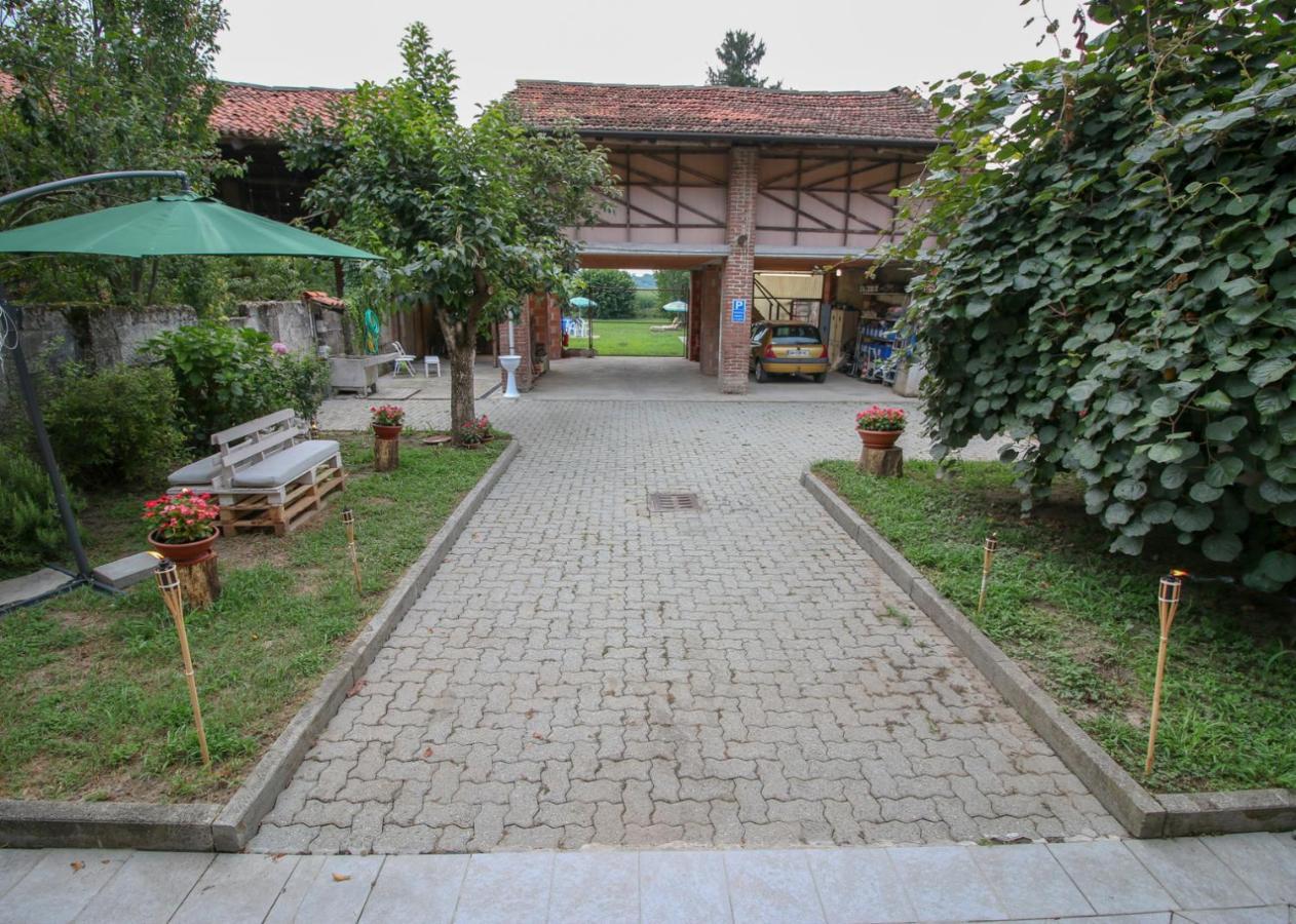 Spighe Paglia E Girasole Bed and Breakfast Candia Canavese Exteriör bild