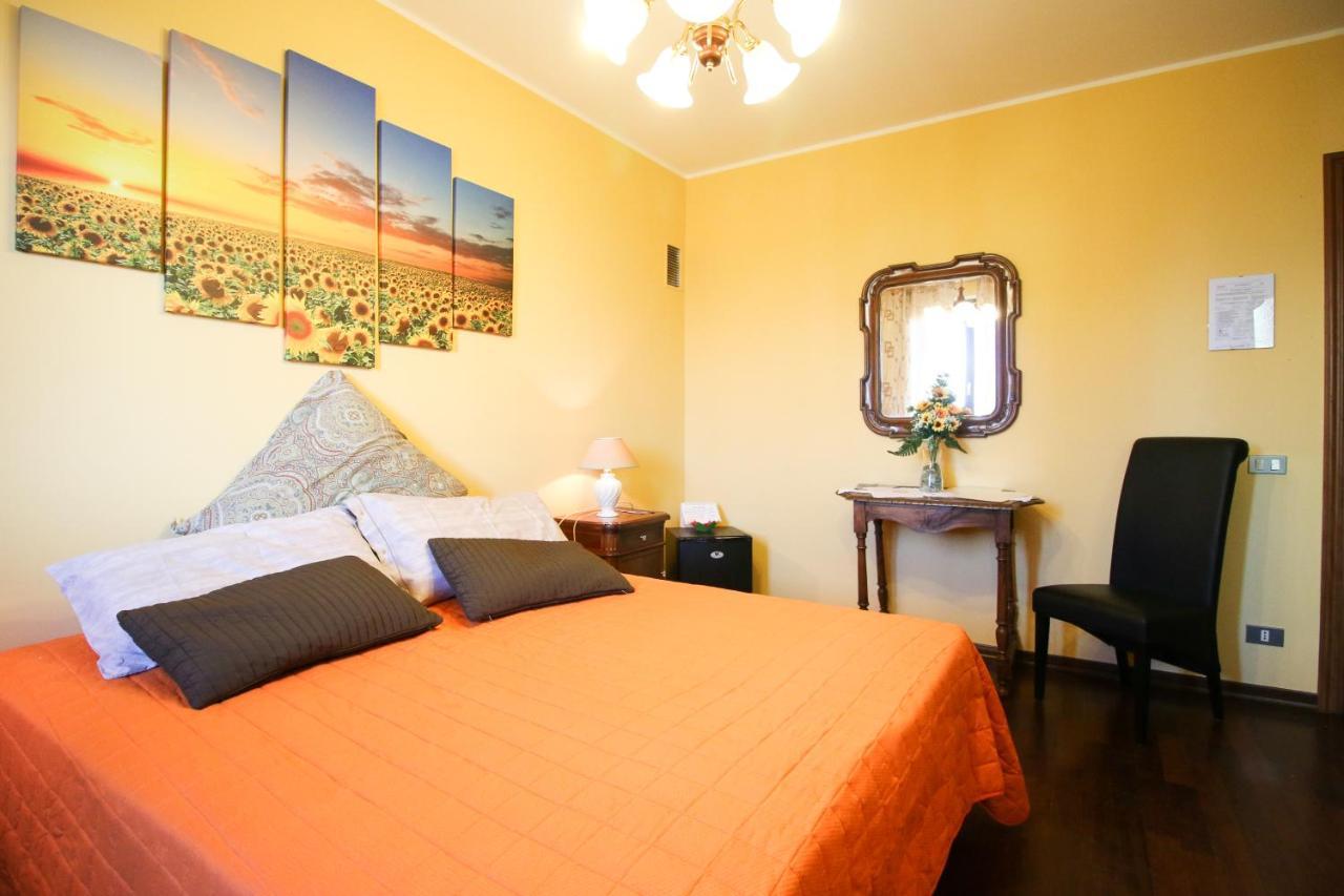 Spighe Paglia E Girasole Bed and Breakfast Candia Canavese Exteriör bild