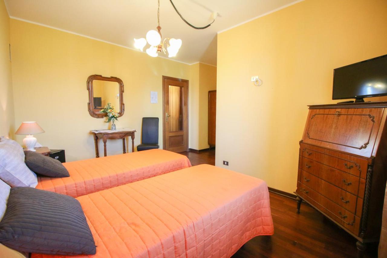 Spighe Paglia E Girasole Bed and Breakfast Candia Canavese Exteriör bild